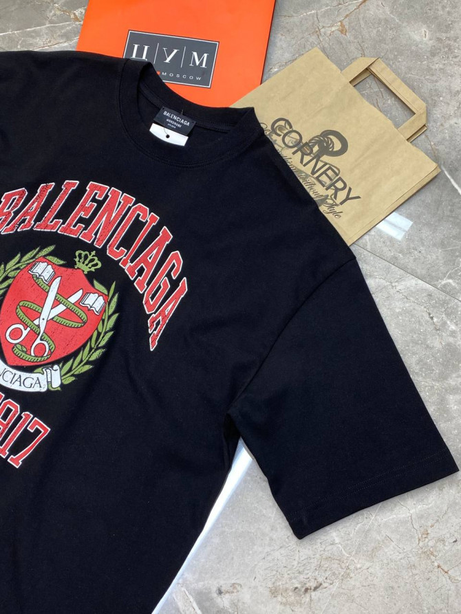 Футболка Balenciaga — изображение 3