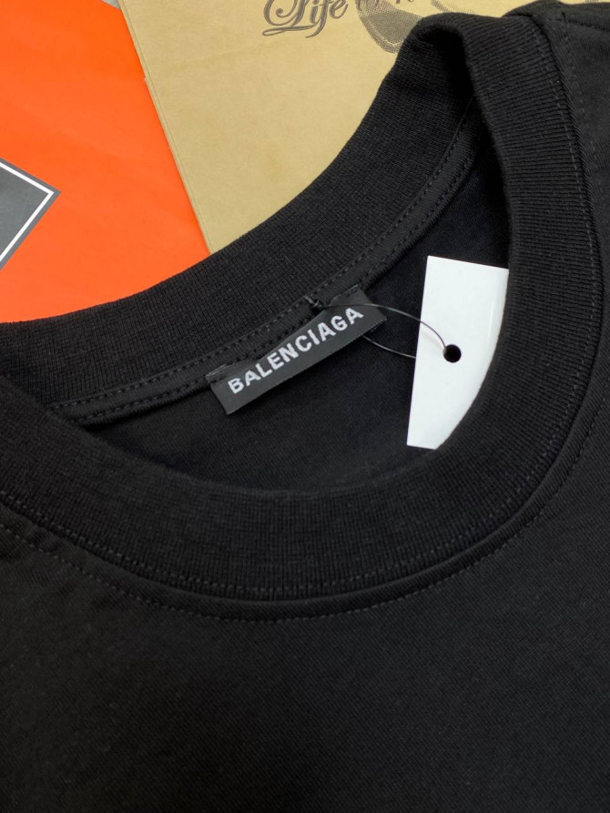 Футболка Balenciaga — изображение 2