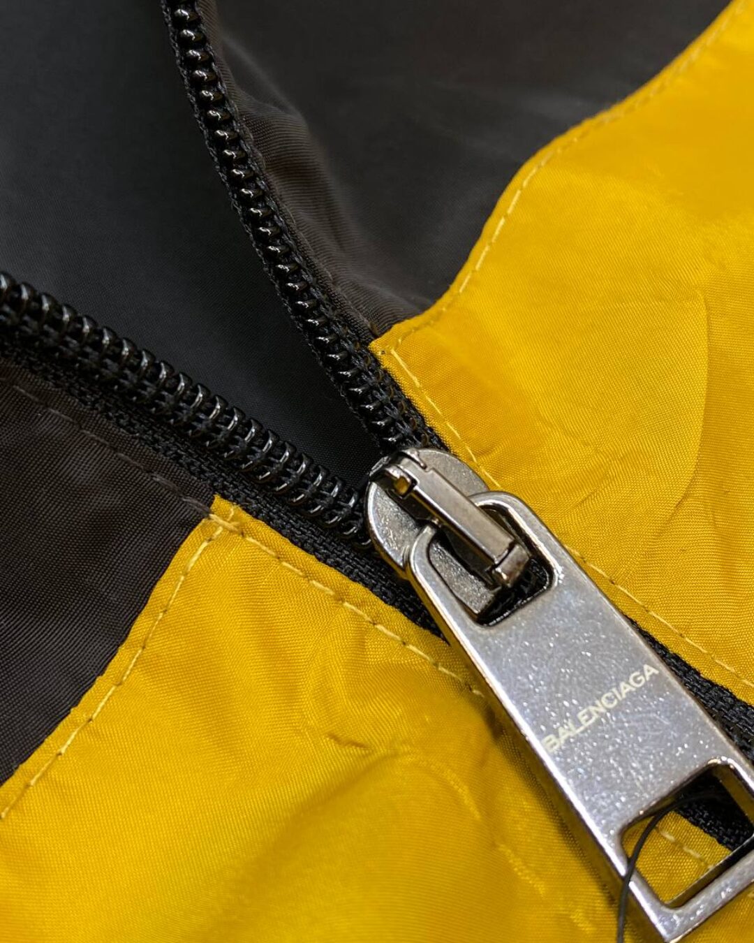 Ветровка Balenciaga — изображение 5