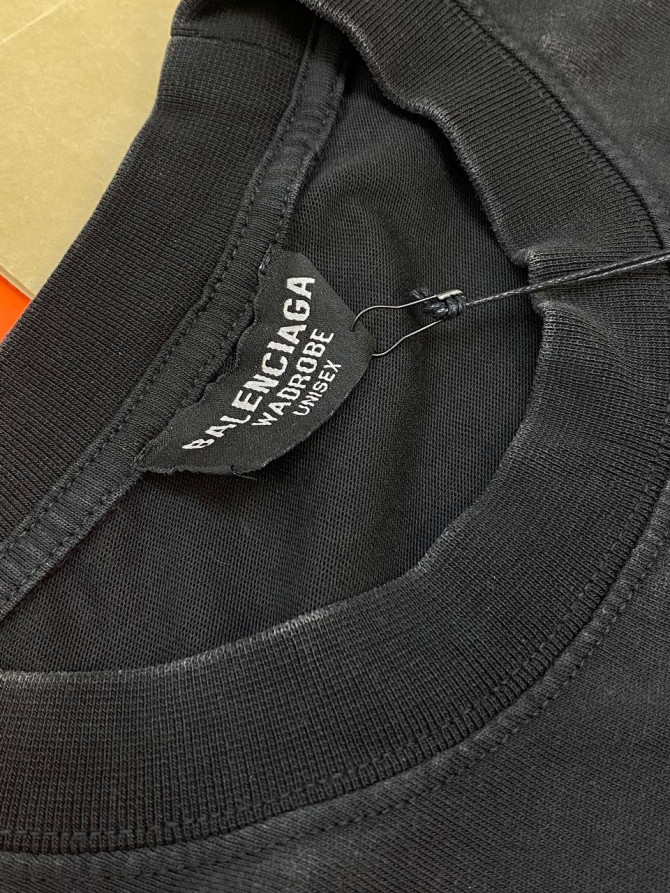 Футболка Balenciaga — изображение 8