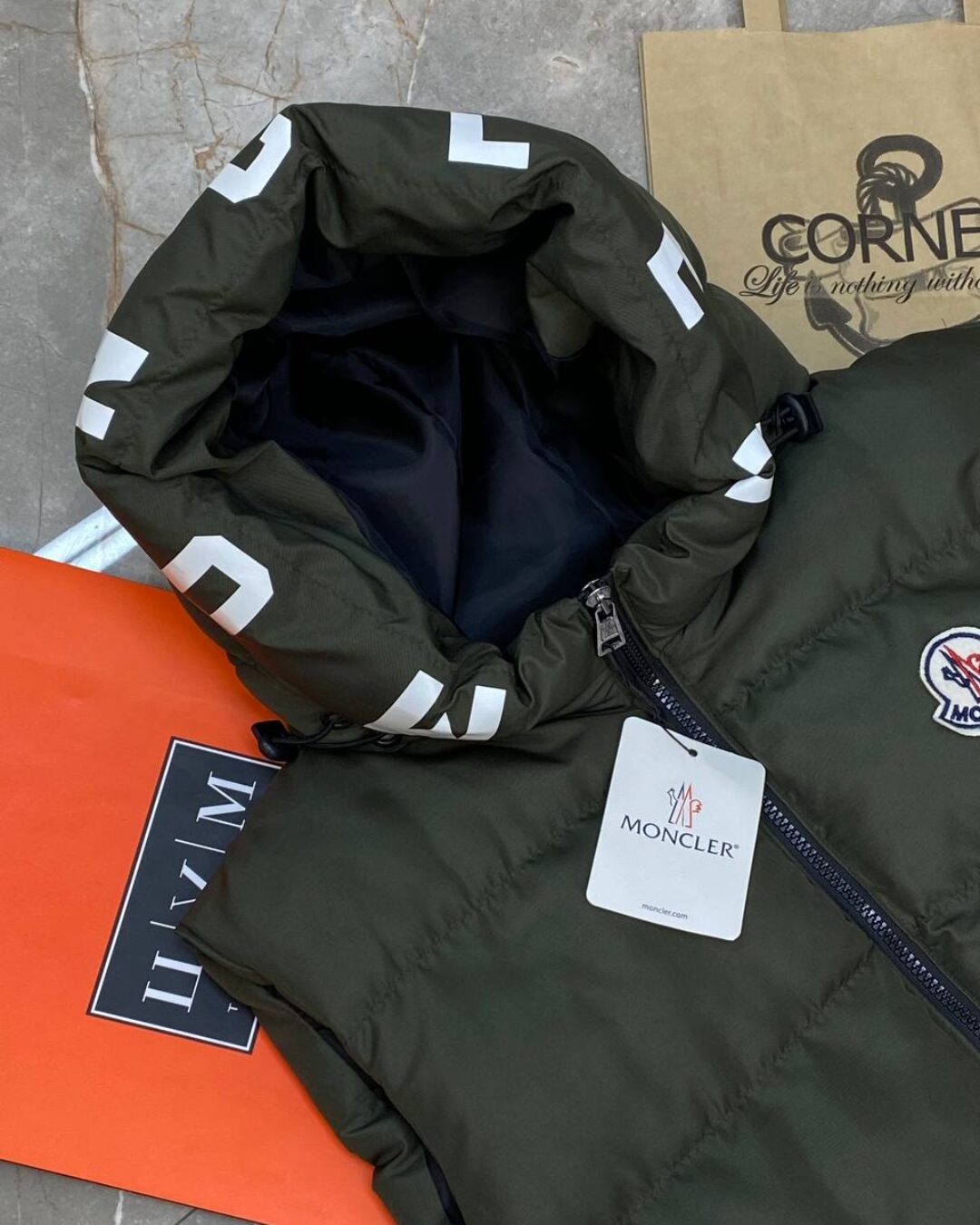 Жилет Moncler — изображение 2