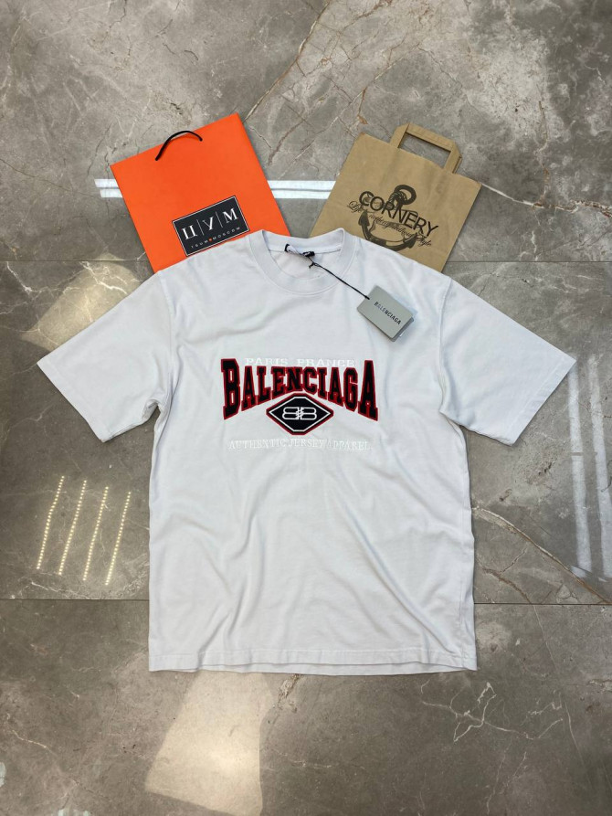 Футболка Balenciaga