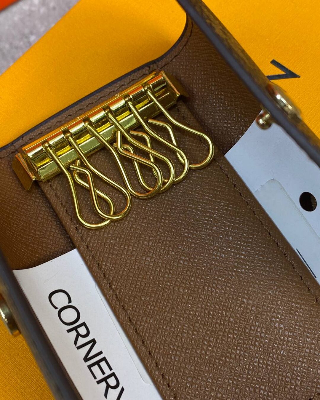Ключница Louis Vuitton — изображение 2
