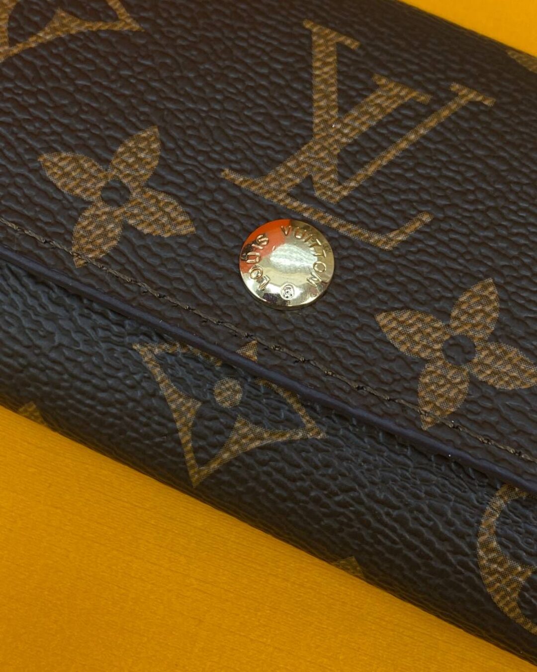 Ключница Louis Vuitton — изображение 4