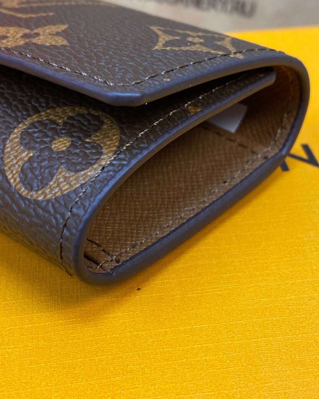 Ключница Louis Vuitton — изображение 8
