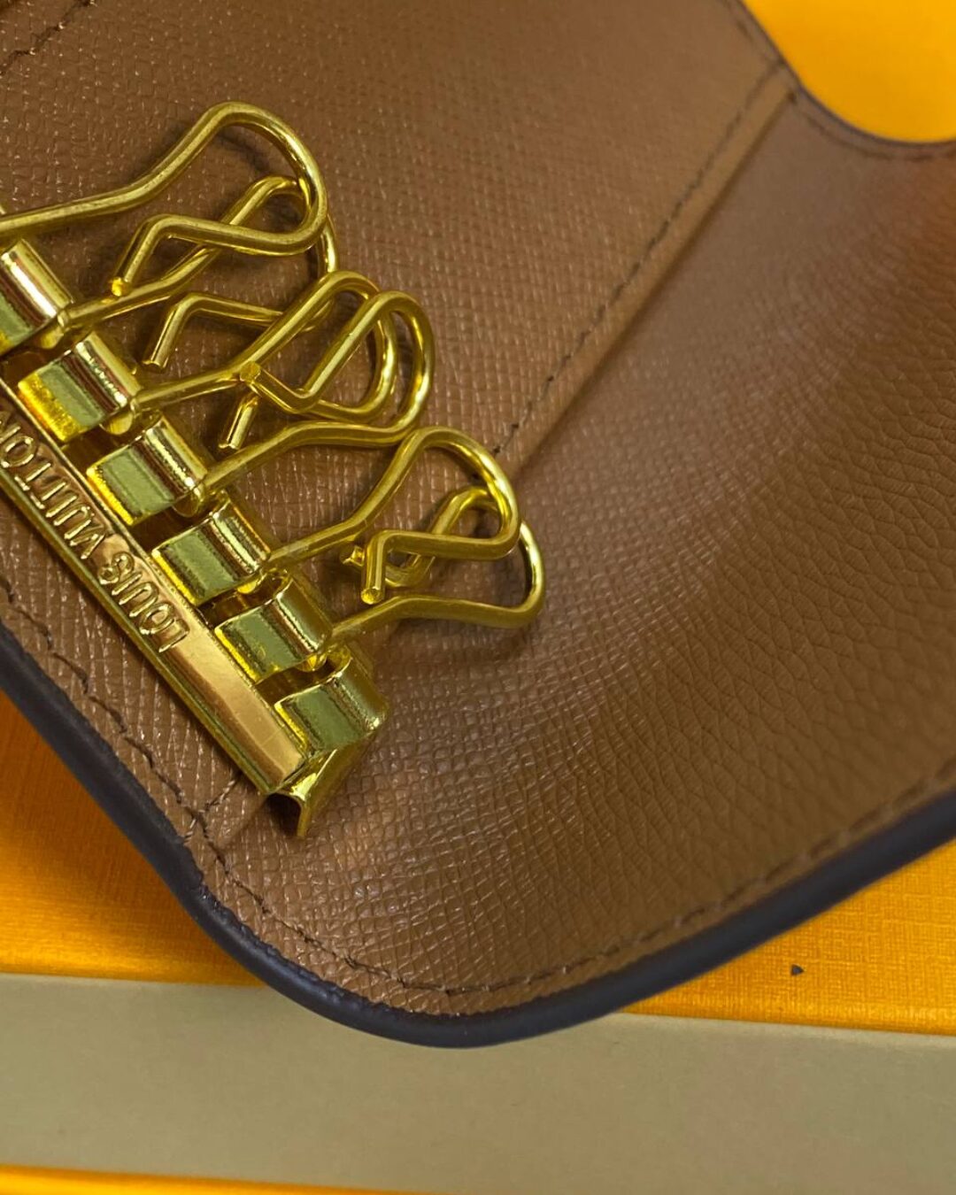 Ключница Louis Vuitton — изображение 9