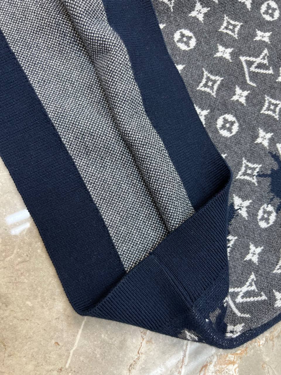 Свитер Louis Vuitton — фото 9