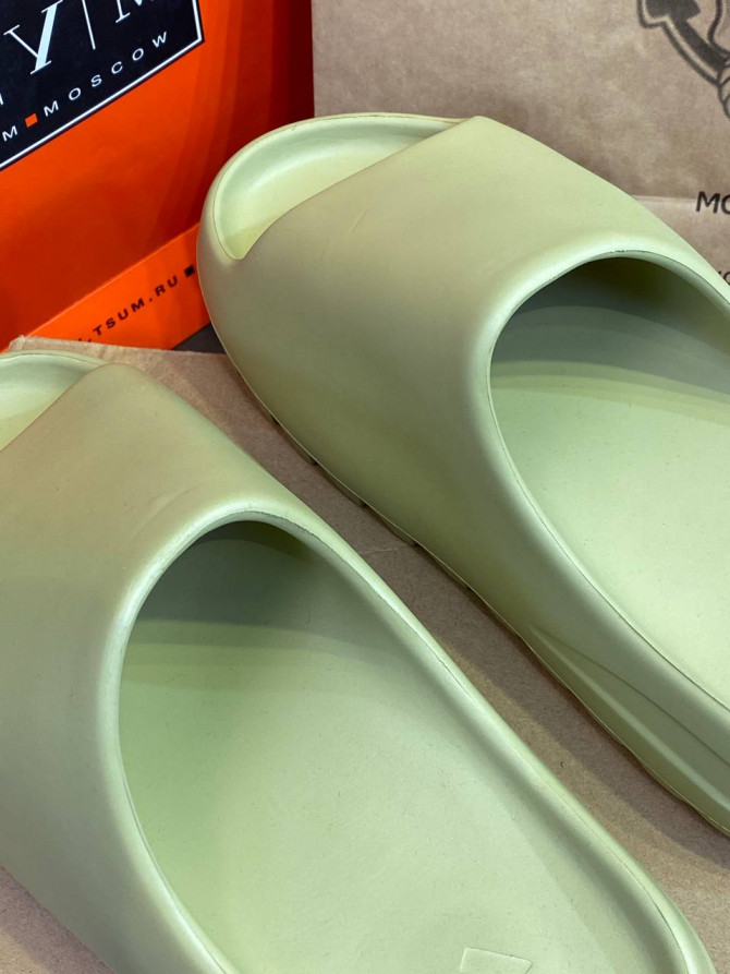Yeezy Slide “Resin” — изображение 7