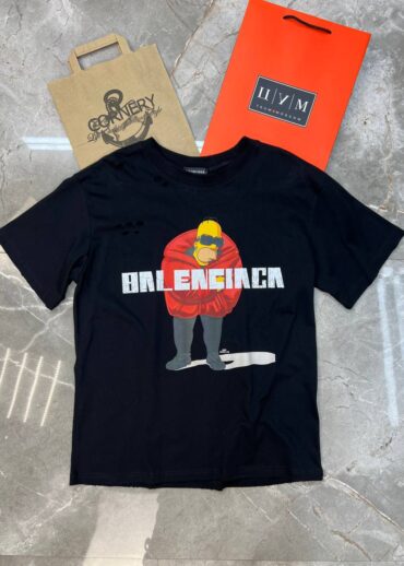 Футболка Balenciaga