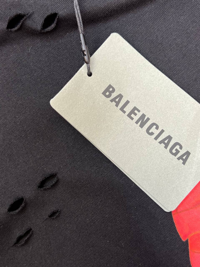 Футболка Balenciaga — изображение 6