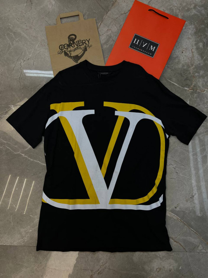 Футболка Valentino