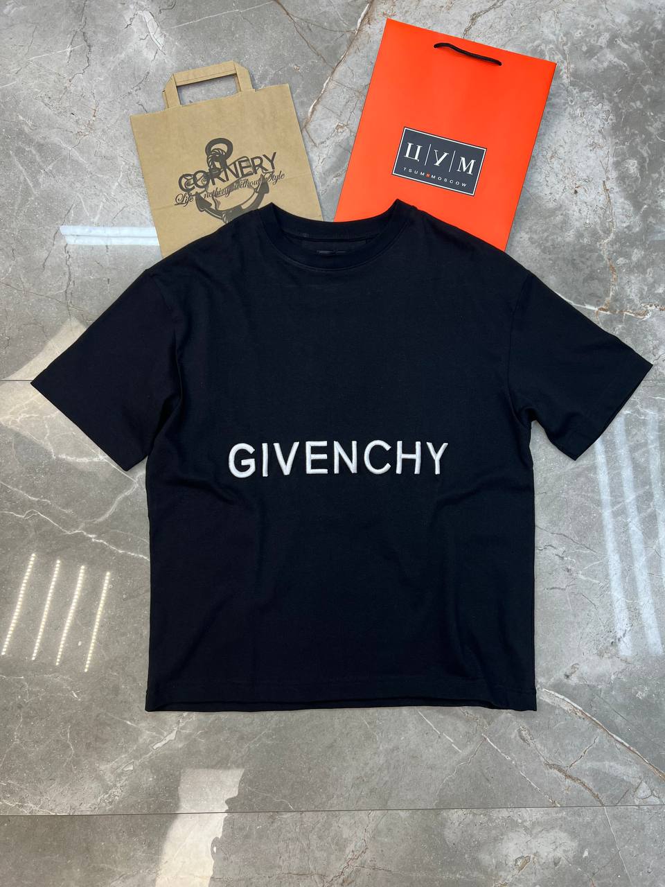 Футболка Givenchy
