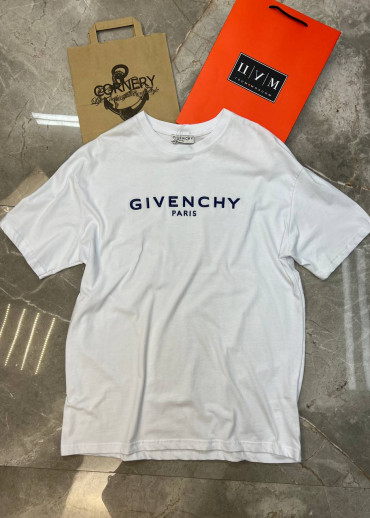 Футболка Givenchy