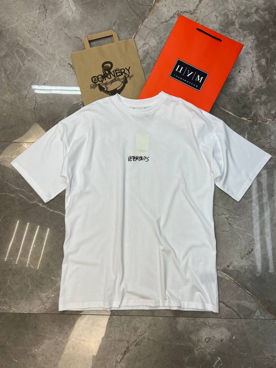 Футболка Vetements Italic Logo — фото 1