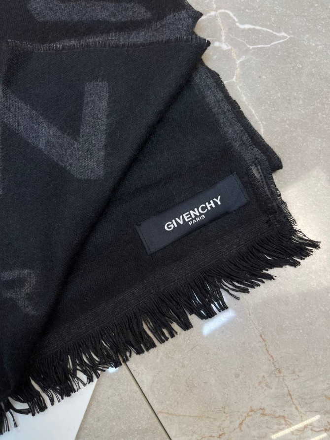 Шарф Givenchy — изображение 3