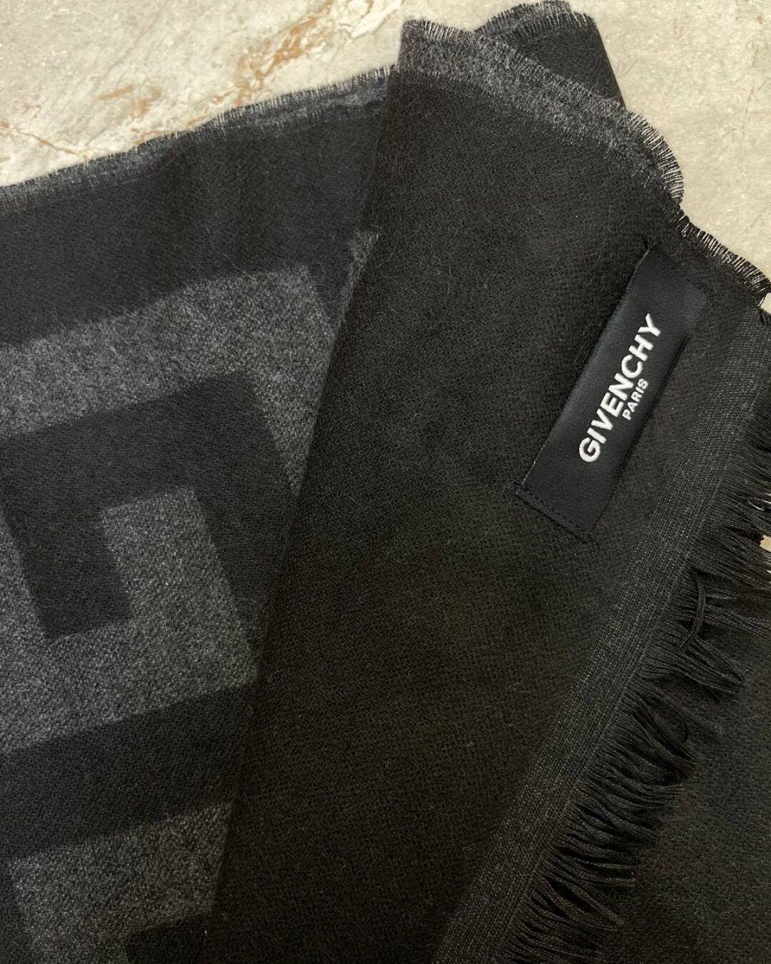 Шарф Givenchy — изображение 7