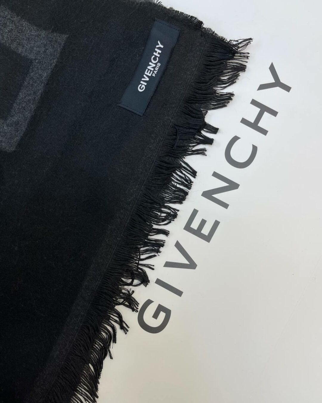 Шарф Givenchy — изображение 9