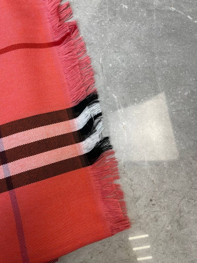 Шарф Burberry — изображение 2