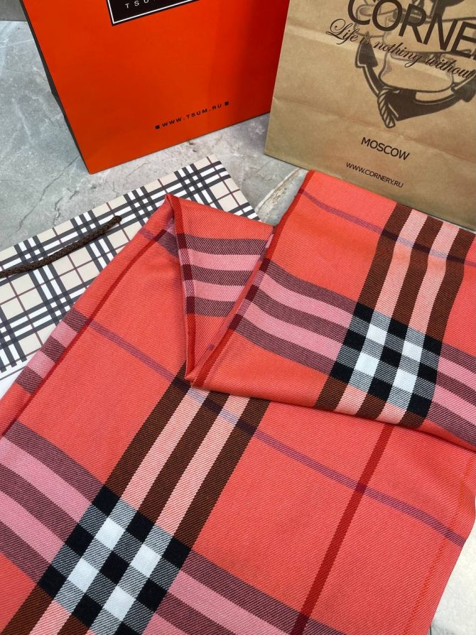 Шарф Burberry — изображение 8