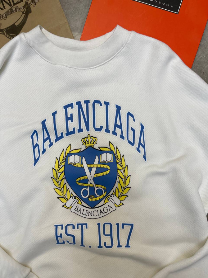 Кофта Balenciaga — изображение 8