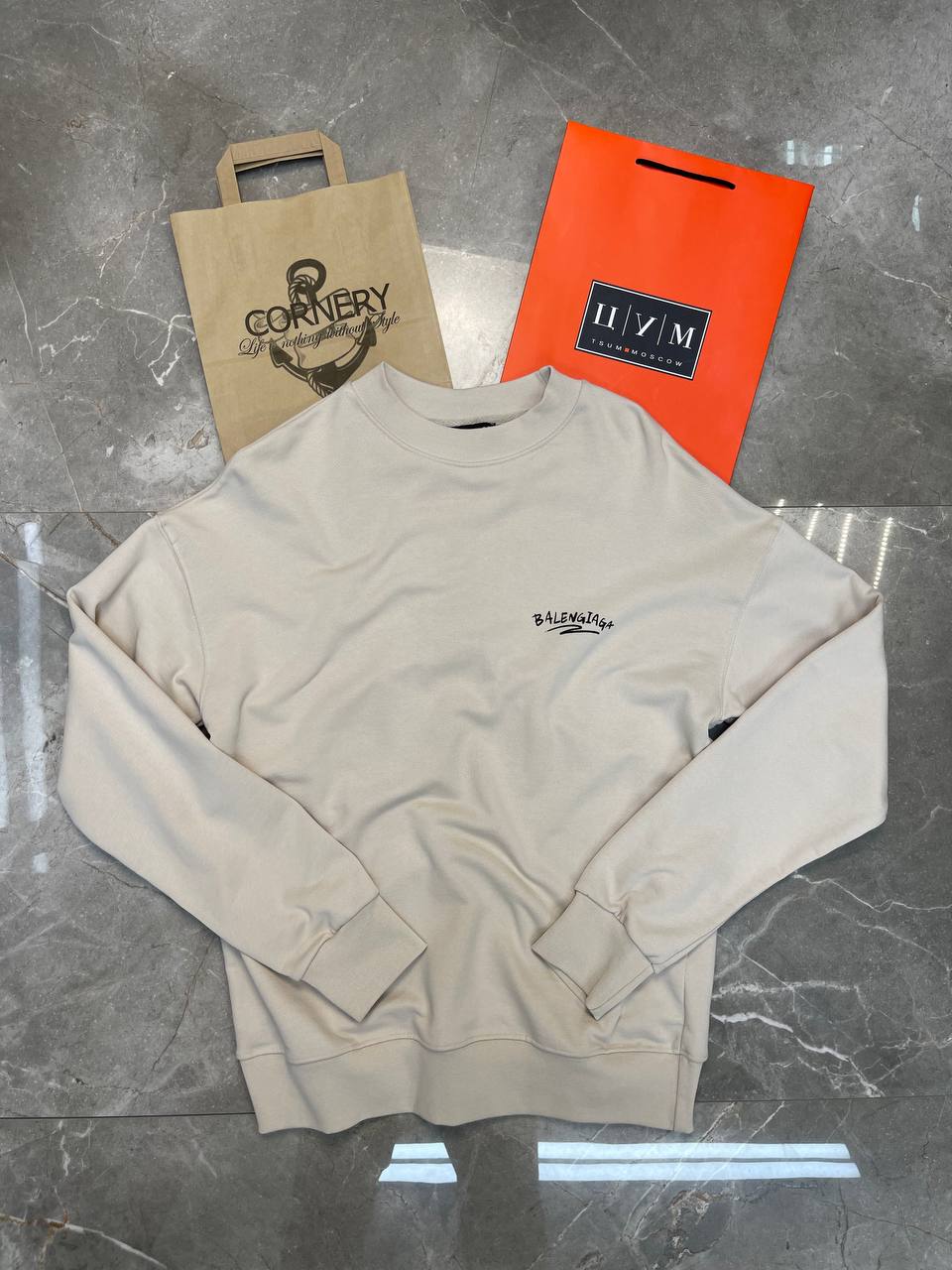 Кофта Balenciaga