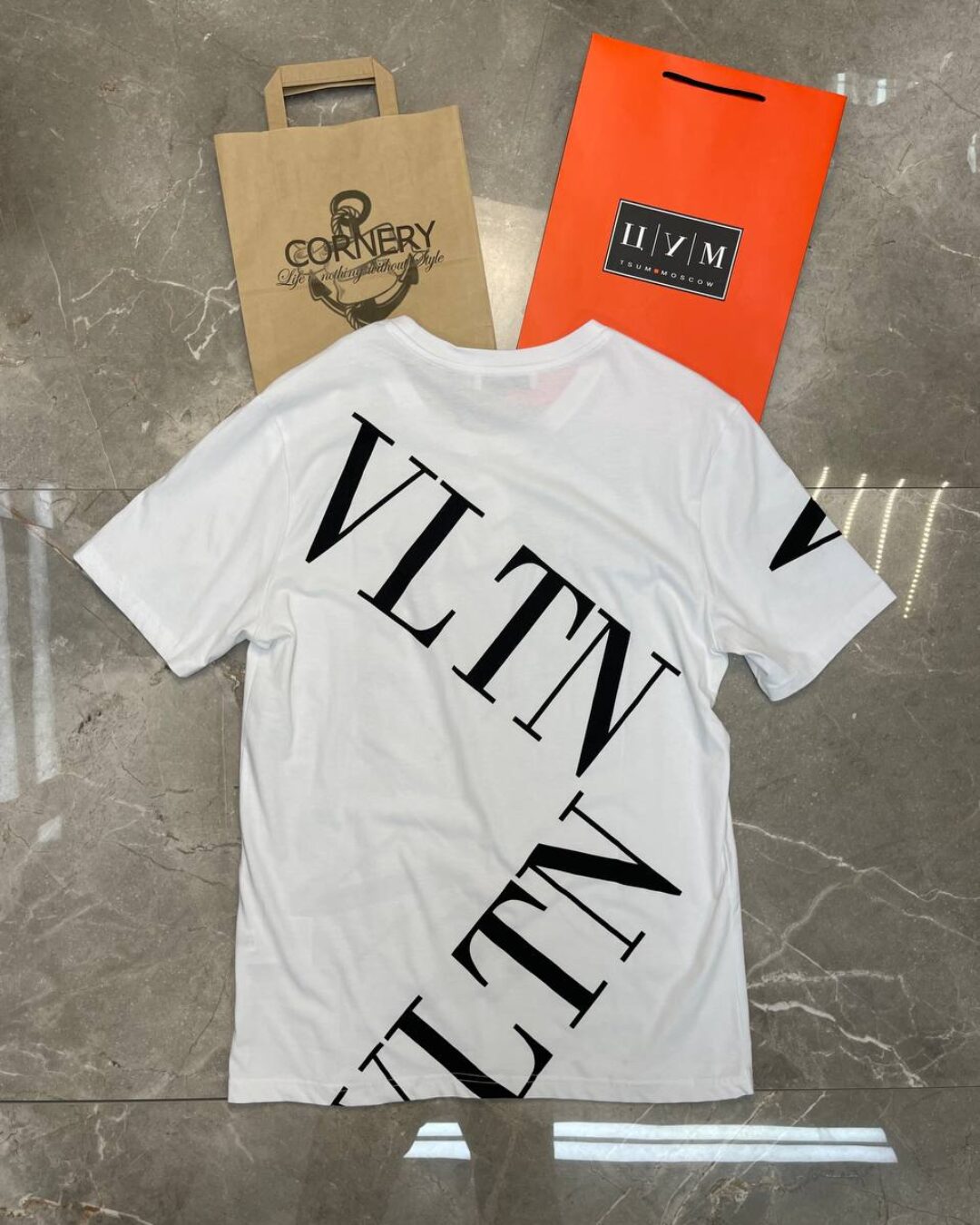 Футболка Valentino — изображение 2