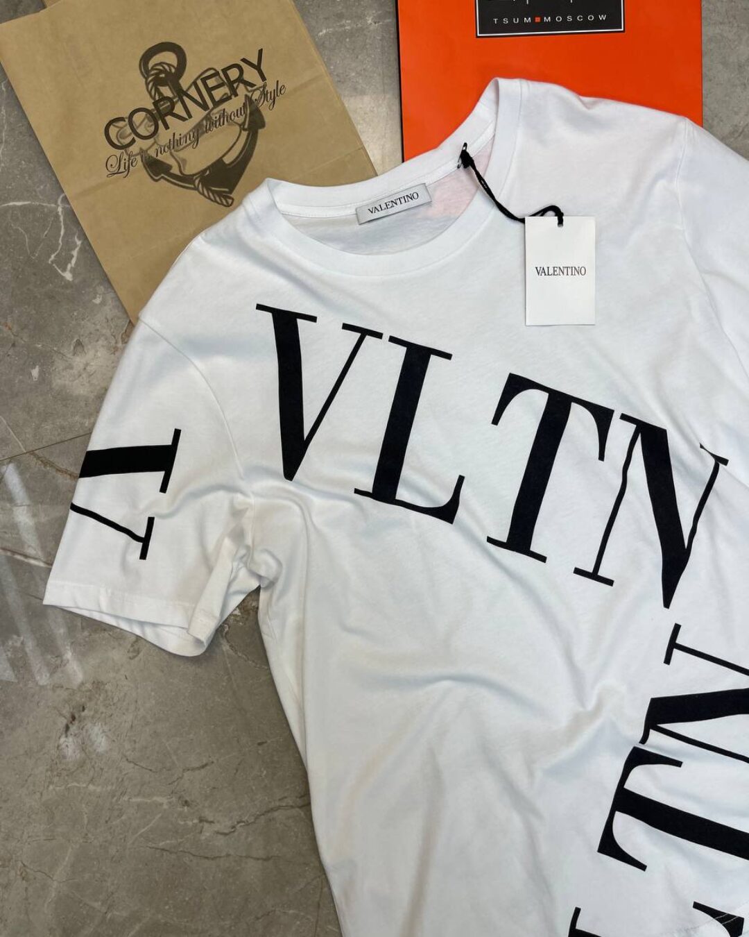 Футболка Valentino — изображение 4
