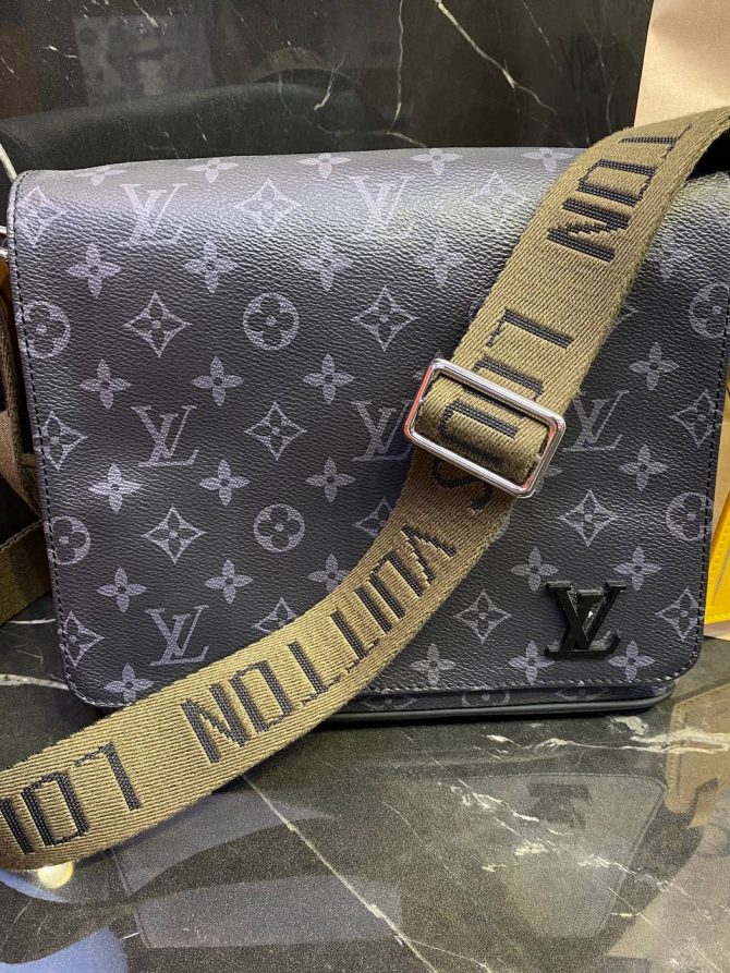 Сумка Louis Vuitton District PM — изображение 2