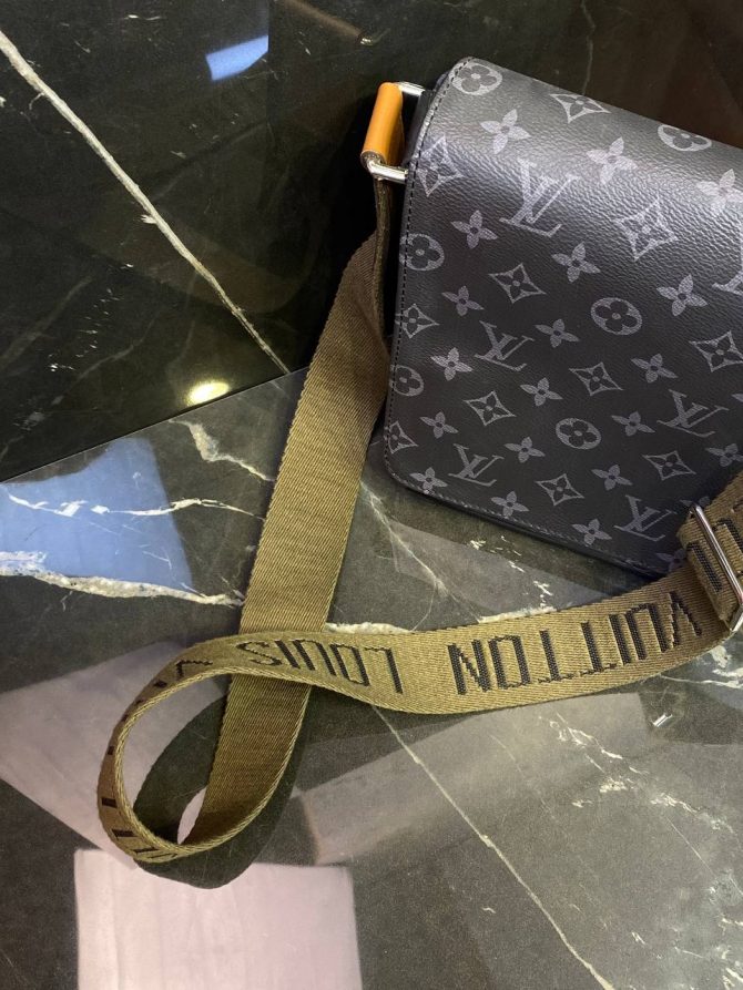 Сумка Louis Vuitton District PM — изображение 4