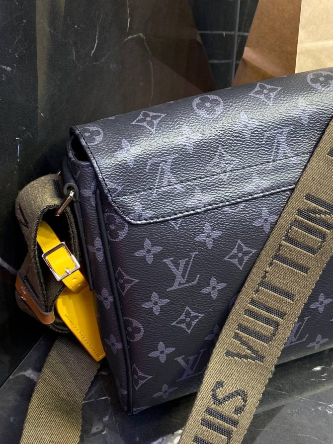 Сумка Louis Vuitton District PM — изображение 5