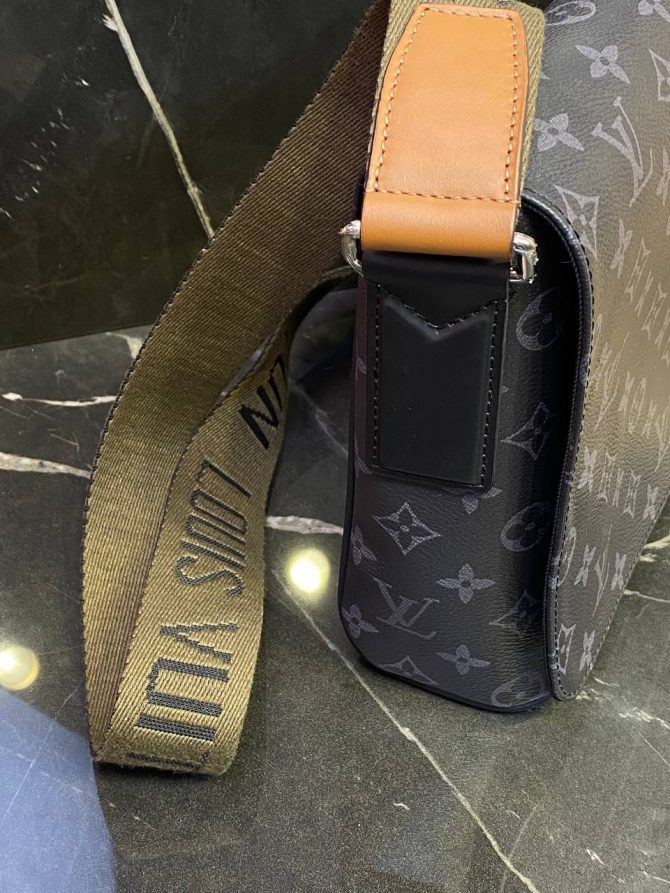 Сумка Louis Vuitton District PM — изображение 7