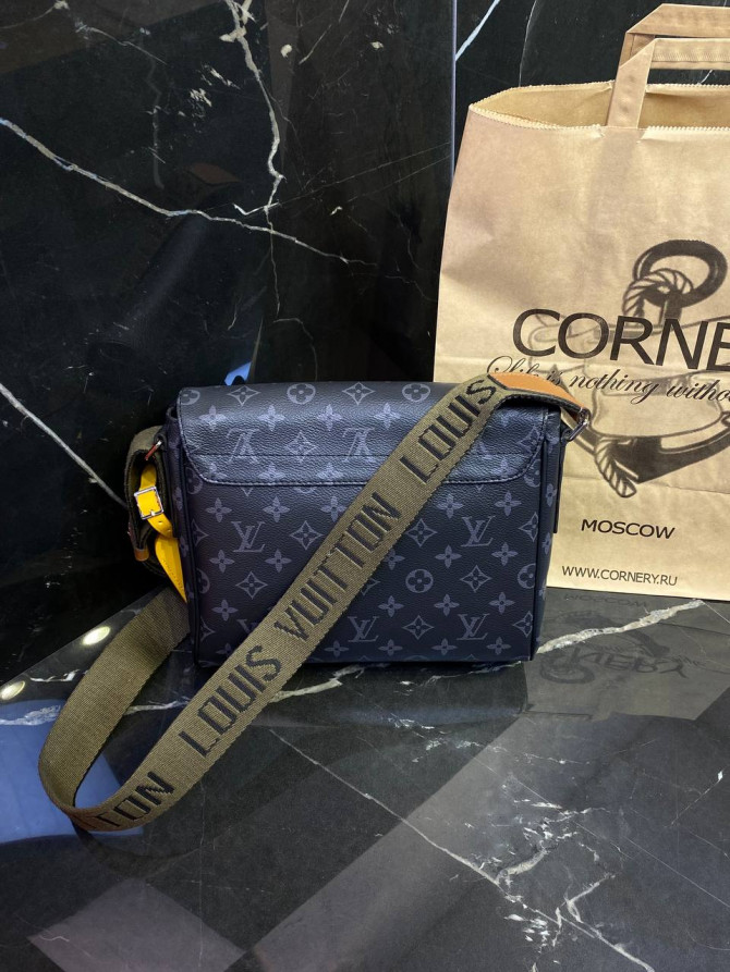 Сумка Louis Vuitton District PM — изображение 8