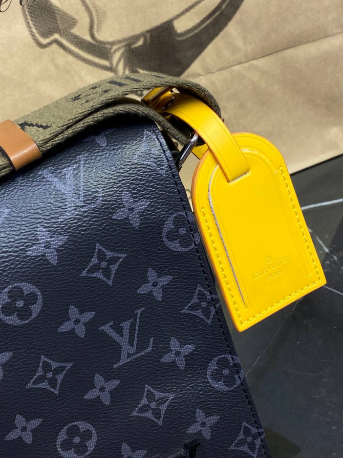 Сумка Louis Vuitton District PM — изображение 9