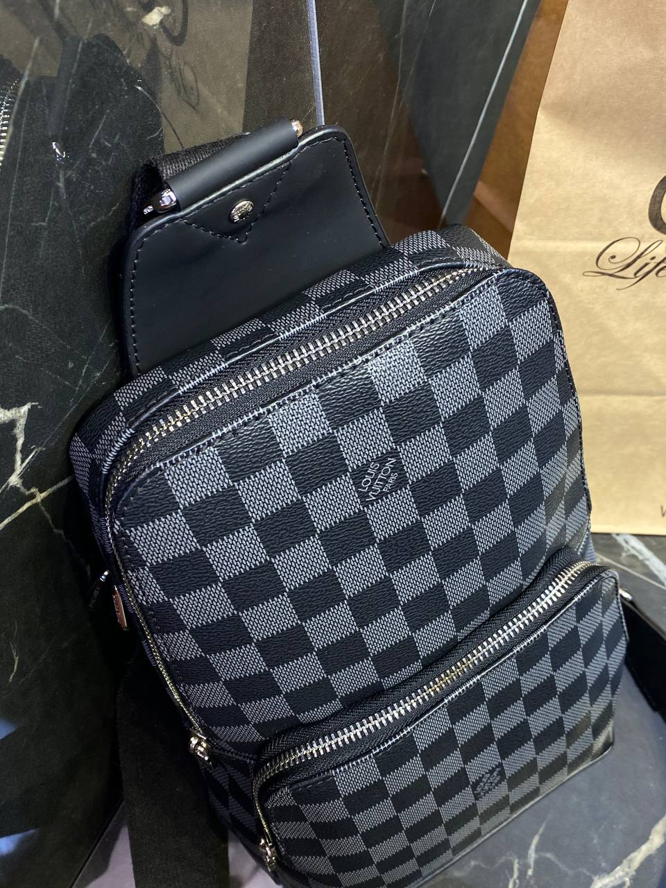 Сумка Louis Vuitton Avenue — фото 5