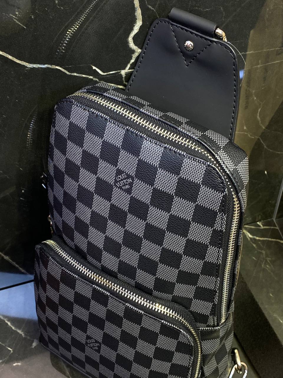 Сумка Louis Vuitton Avenue — фото 7