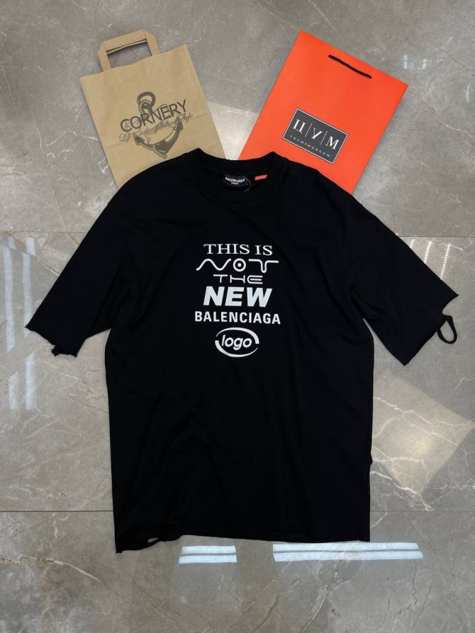 Футболка Balenciaga
