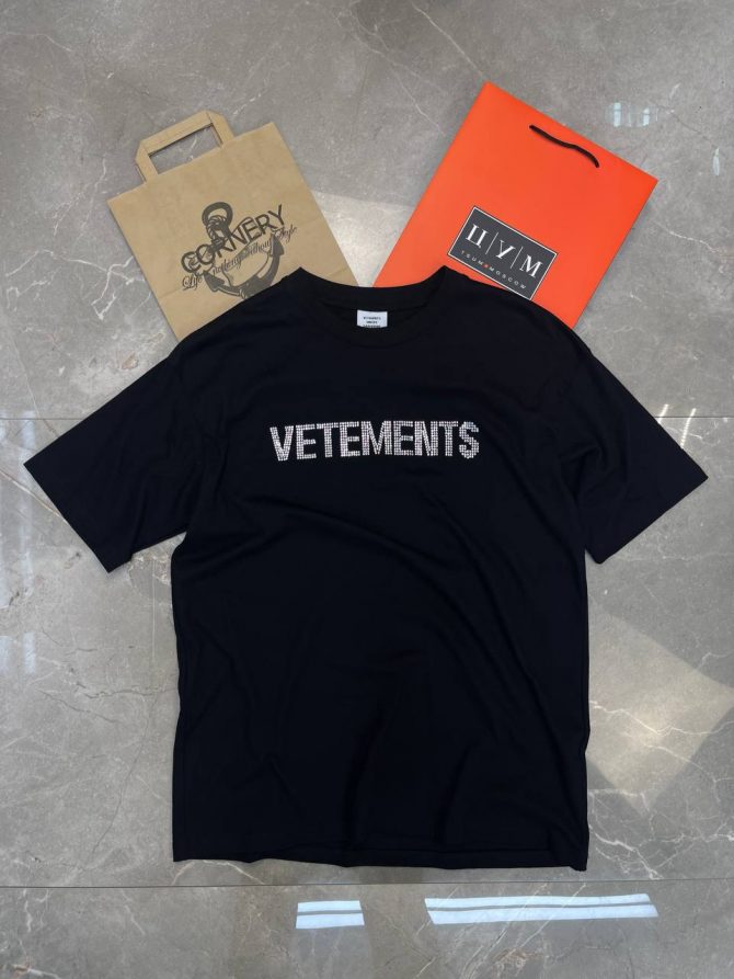 Футболка Vetements