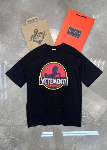 Футболка Vetements Jurassic Park