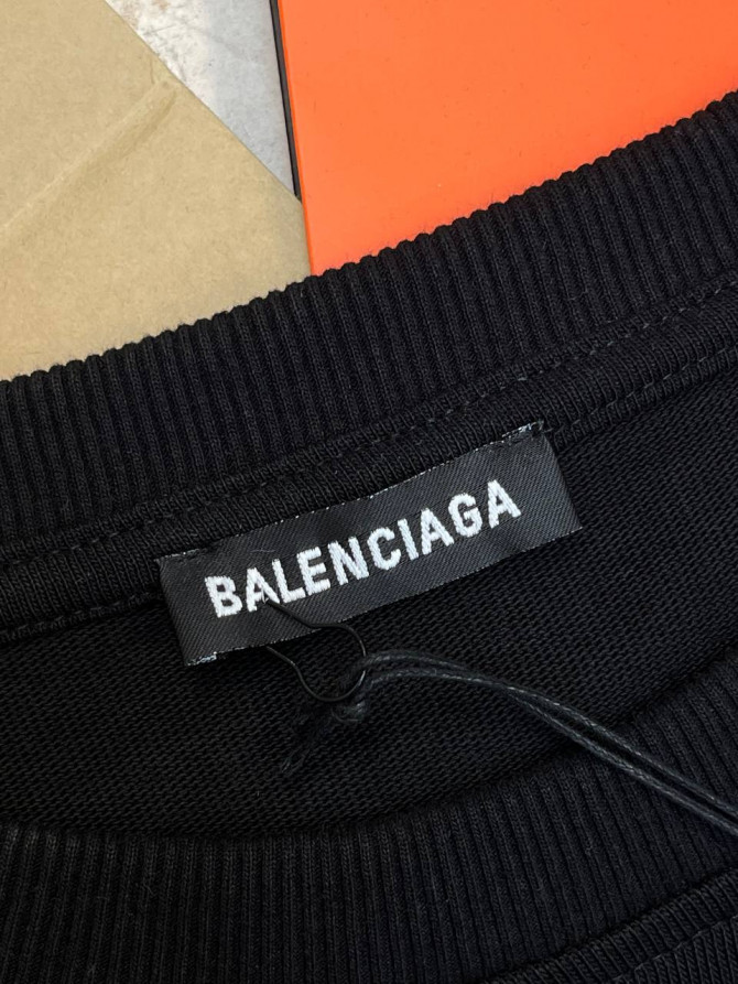 Футболка Balenciaga — изображение 7