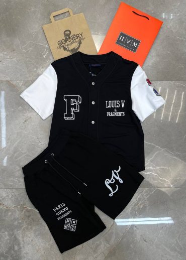 Костюм Louis Vuitton