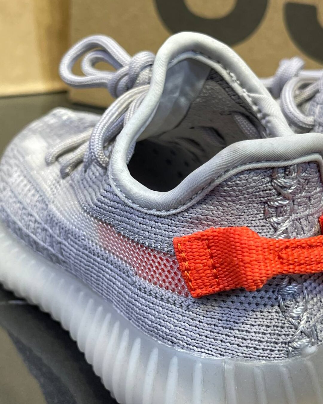 Yeezy 350 Tail Light Kids — изображение 4