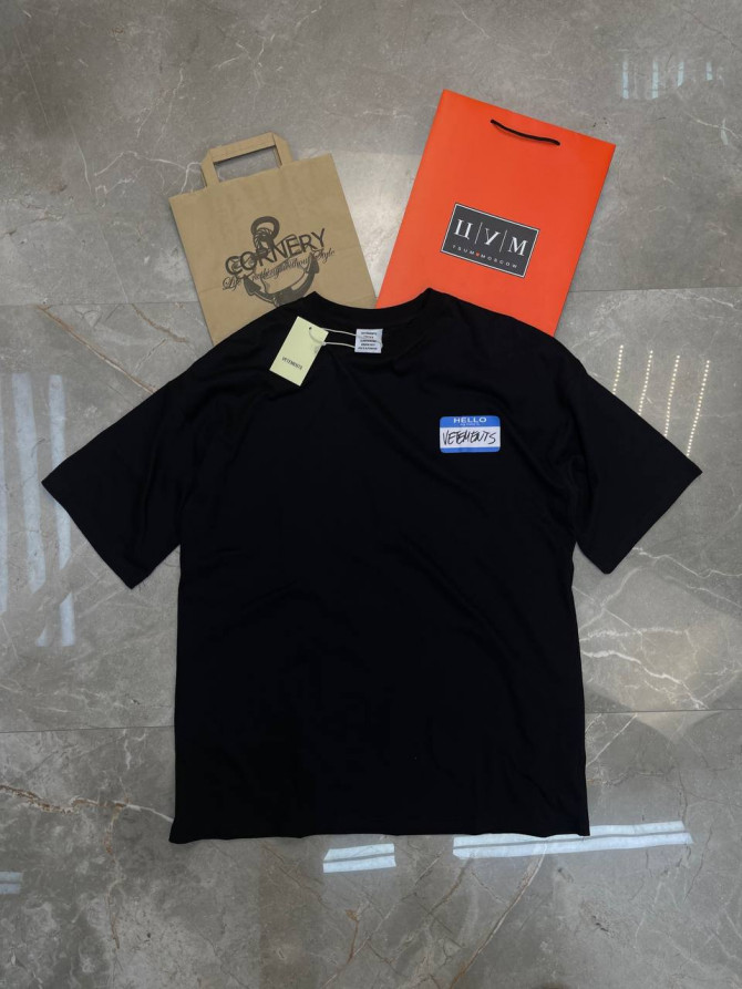 Футболка Vetements