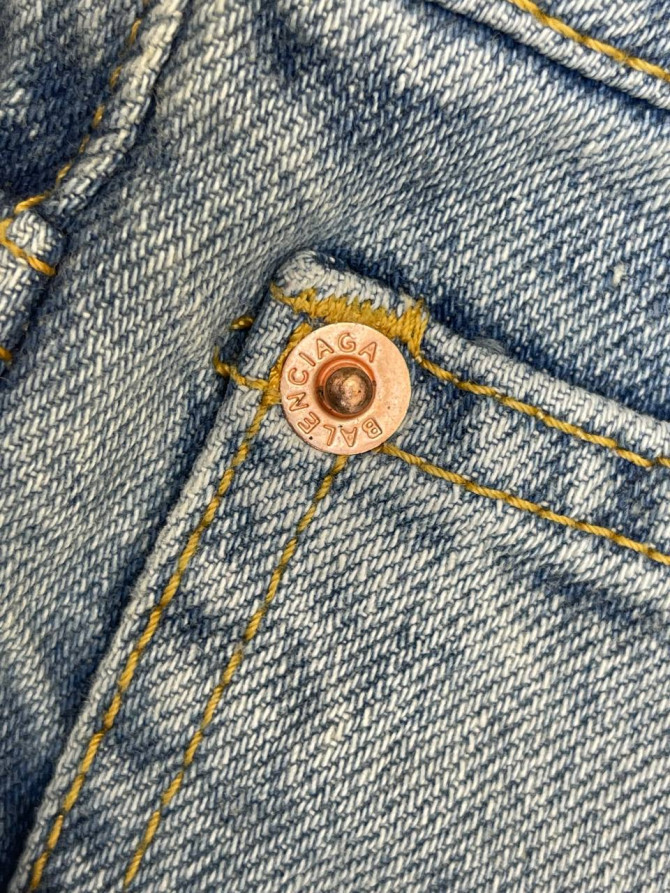 Джинсы Balenciaga — изображение 4