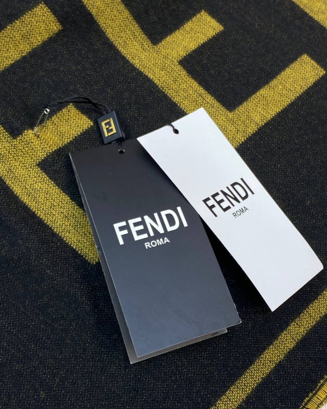 Шарф Fendi — изображение 3