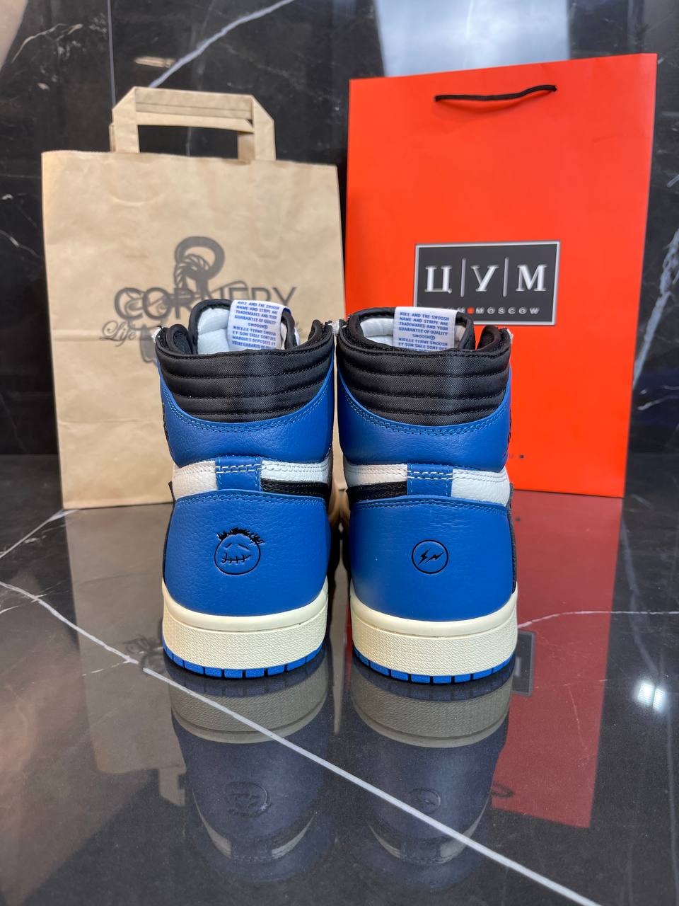 Кроссовки Fragment Design x Travis Scott x Air Jordan 1 Retro High — фото 4