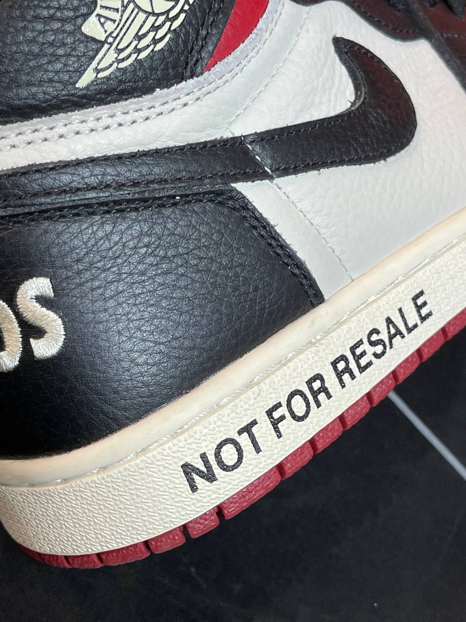 Кроссовки Jordan 1 Retro High "Not For Resale" Varsity Red — фото 4
