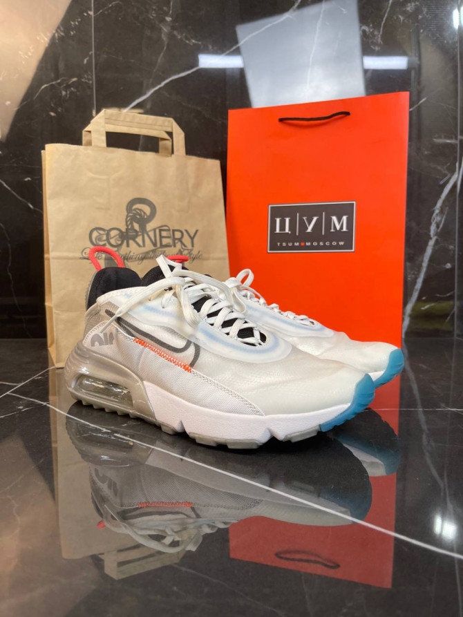Кроссовки Nike