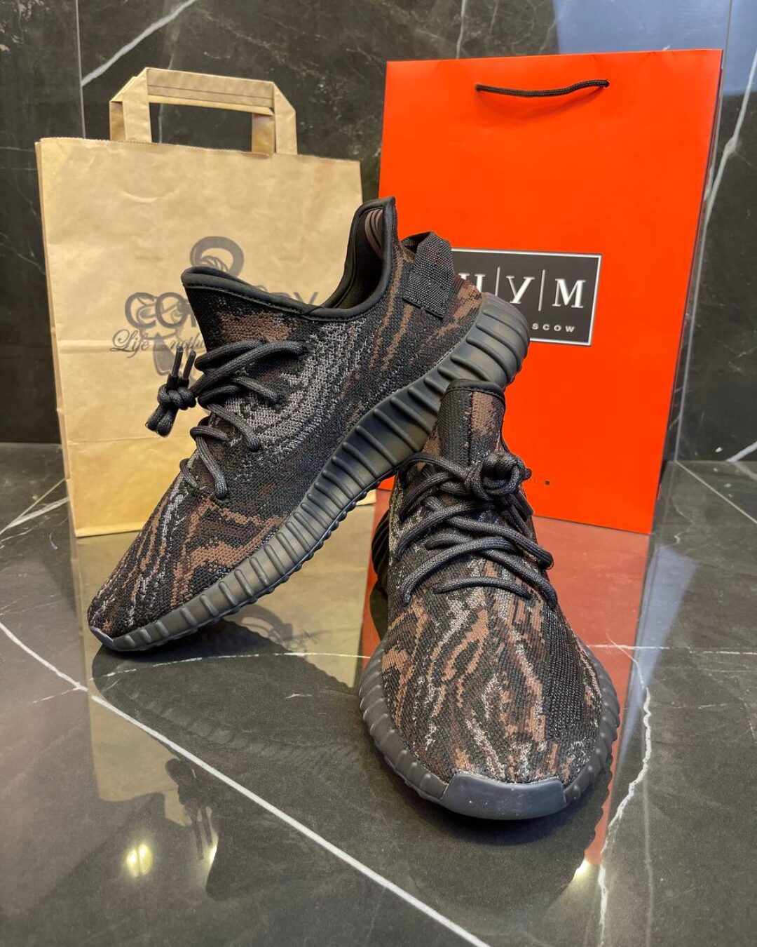 Yeezy 350 MX Rock — изображение 6
