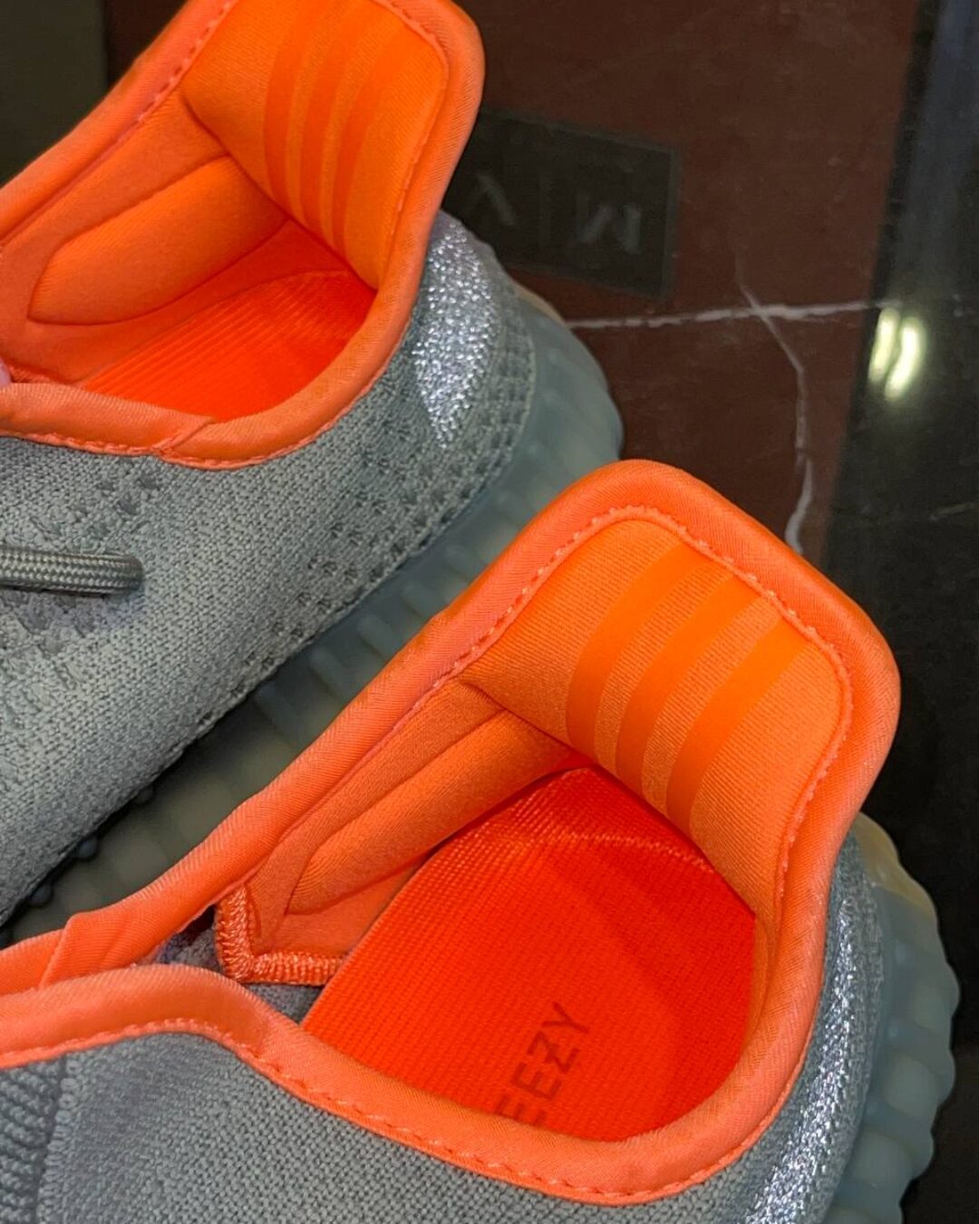 Yeezy 350 V2 Desert Sage — изображение 7