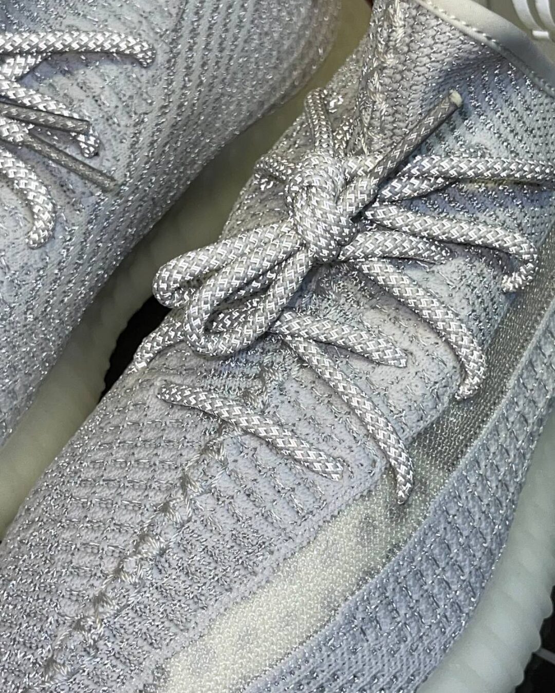 Yeezy 350 V2 Static Reflective — изображение 6